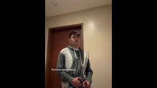 Masturbation Series: Public CR Jakol nanaman sa SB! Muntikan nakong mahuli haha